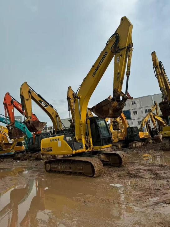 Buy Sumitomo SH200A5 Used Excavator / 1