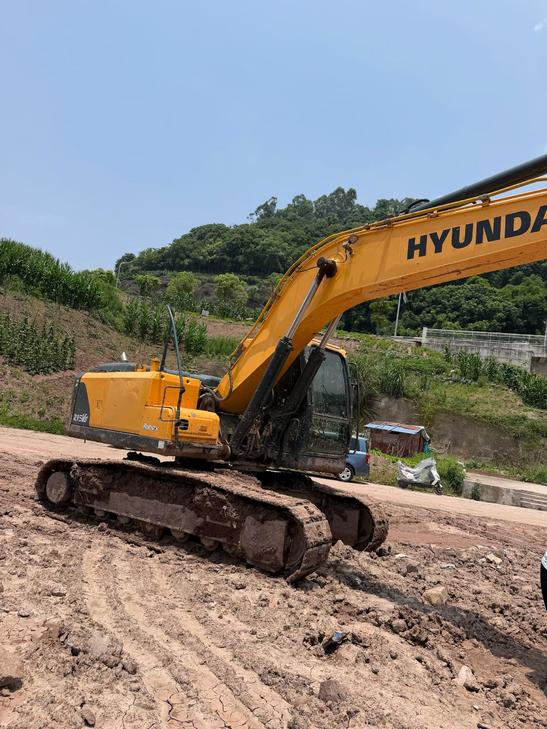Buy Hyundai R215-7 Used Excavator / 1