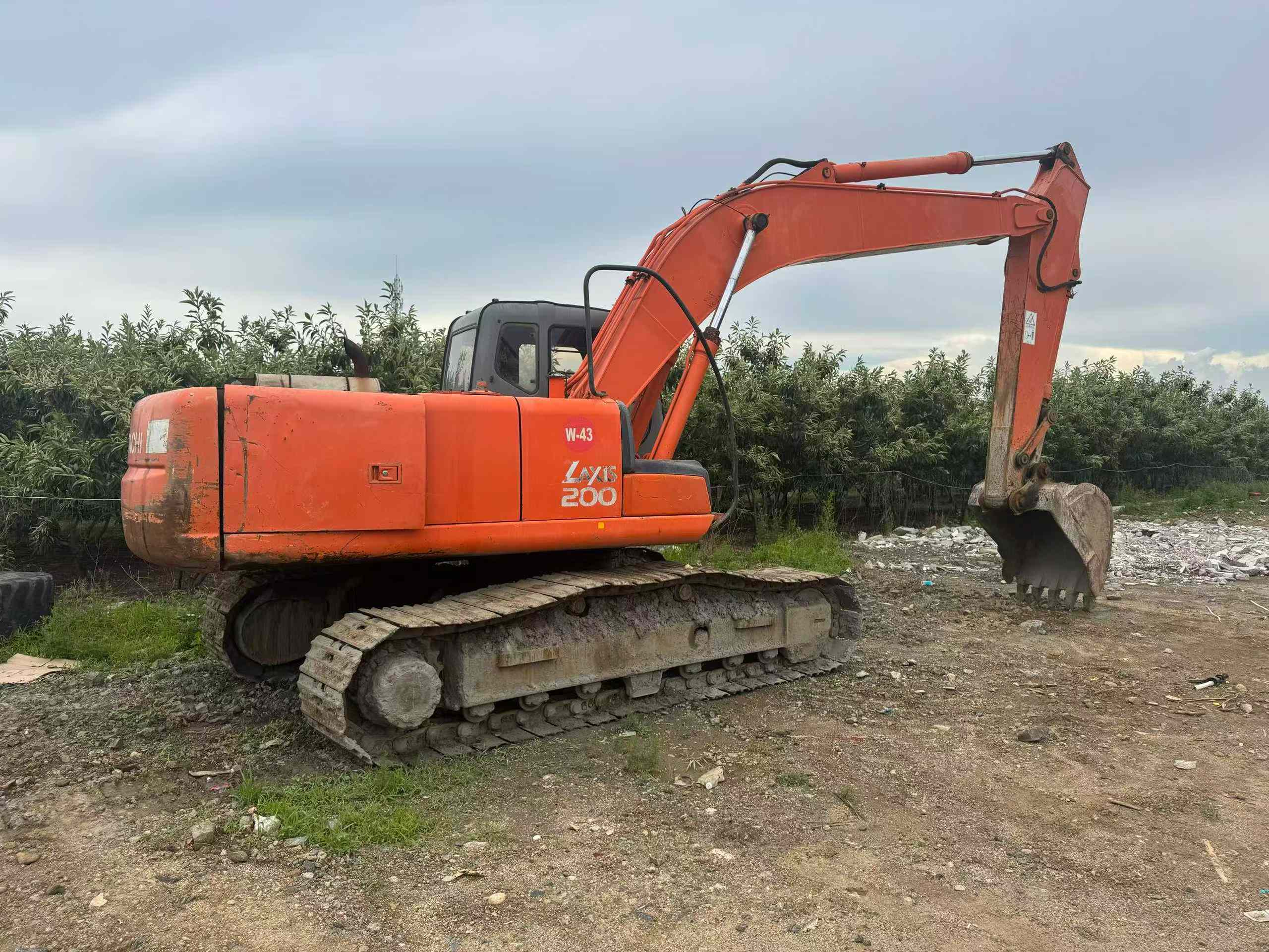 Buy Hitachi ZX200-6 Used Excavator / 2