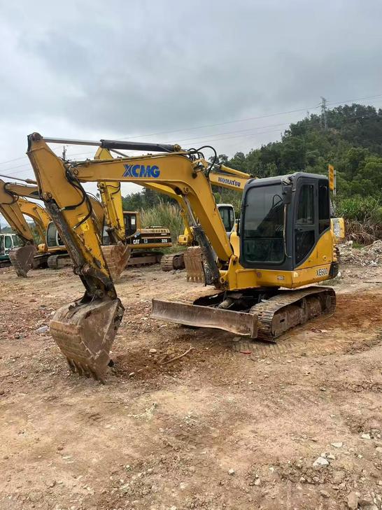 Buy XCMG XE60 Used Excavator / 1