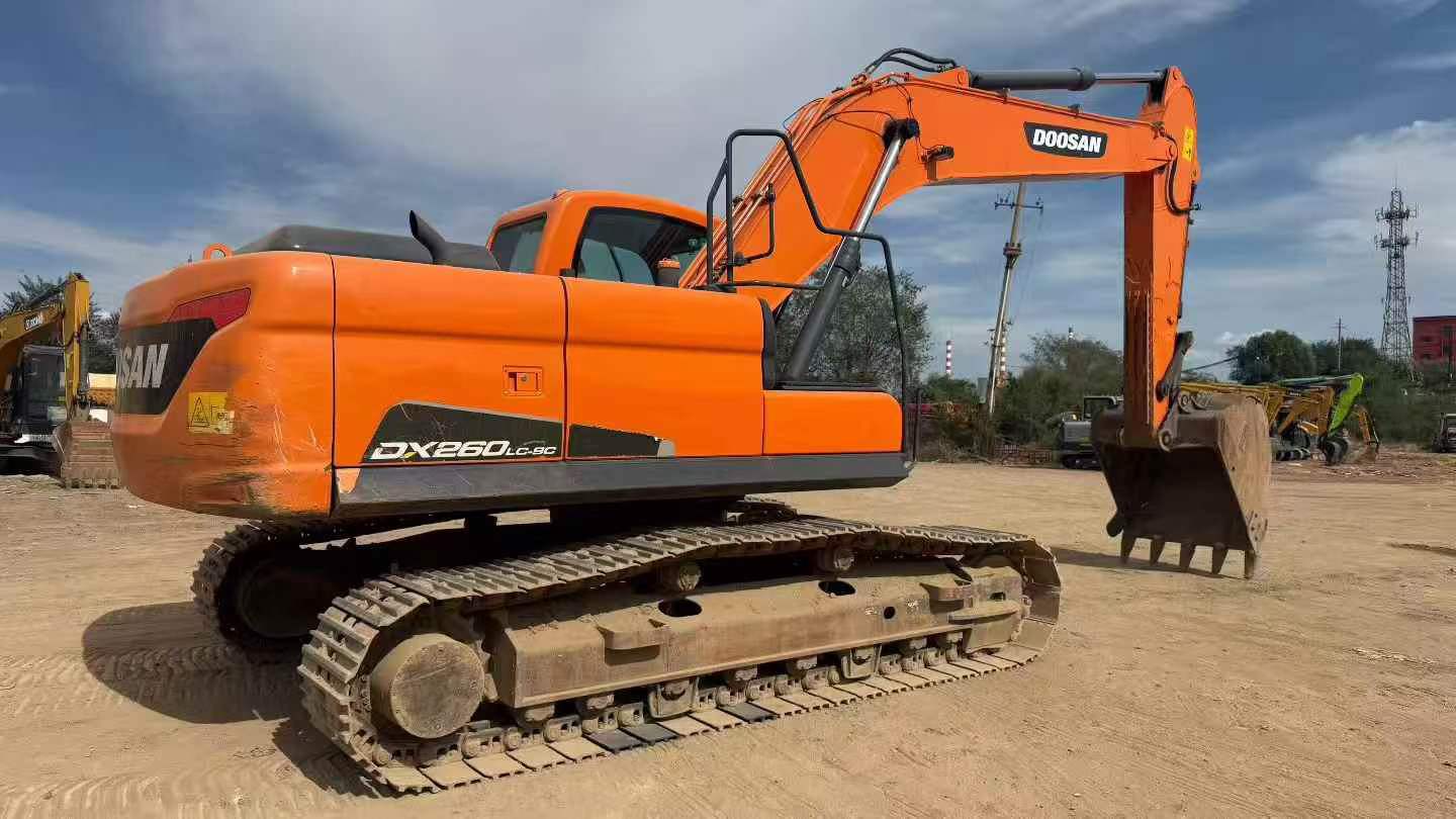 Buy Doosan DX230LC Used Excavator / 4