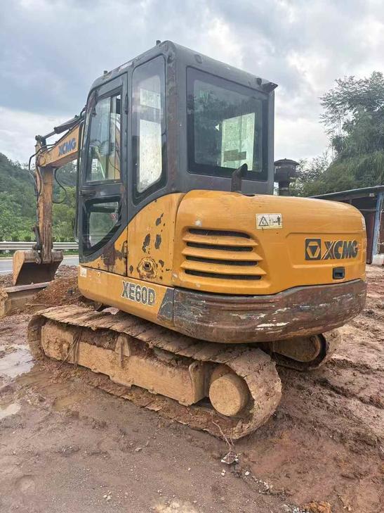 Buy XCMG XE60 Used Excavator / 1