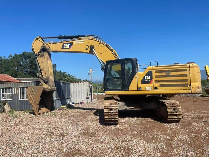 Buy Caterpillar 345B Used Excavator / 1