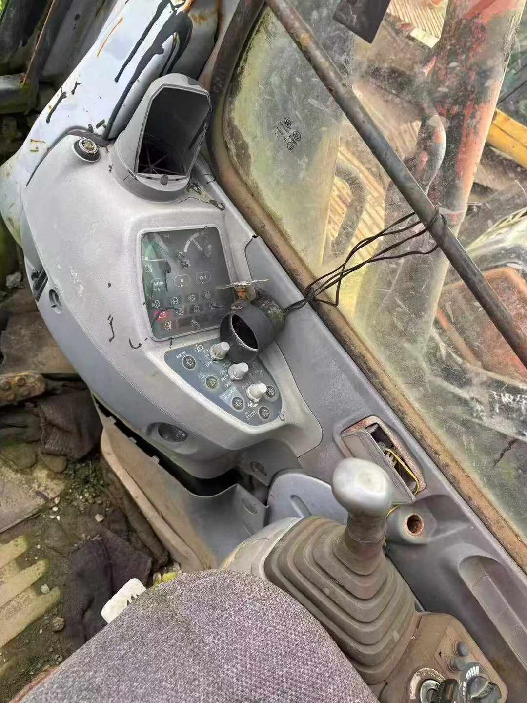 Buy Hitachi EX220-5 Used Excavator / 5