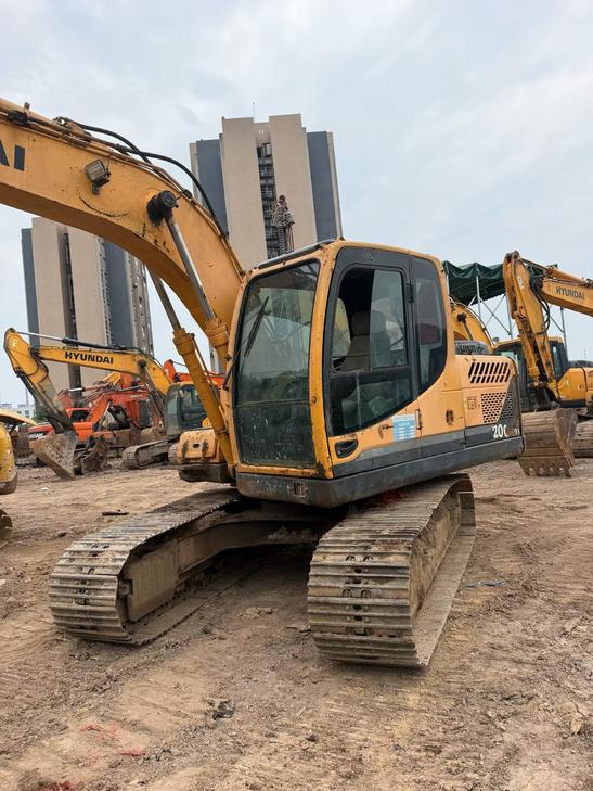 Buy Hyundai R150-7 Used Excavator / 1