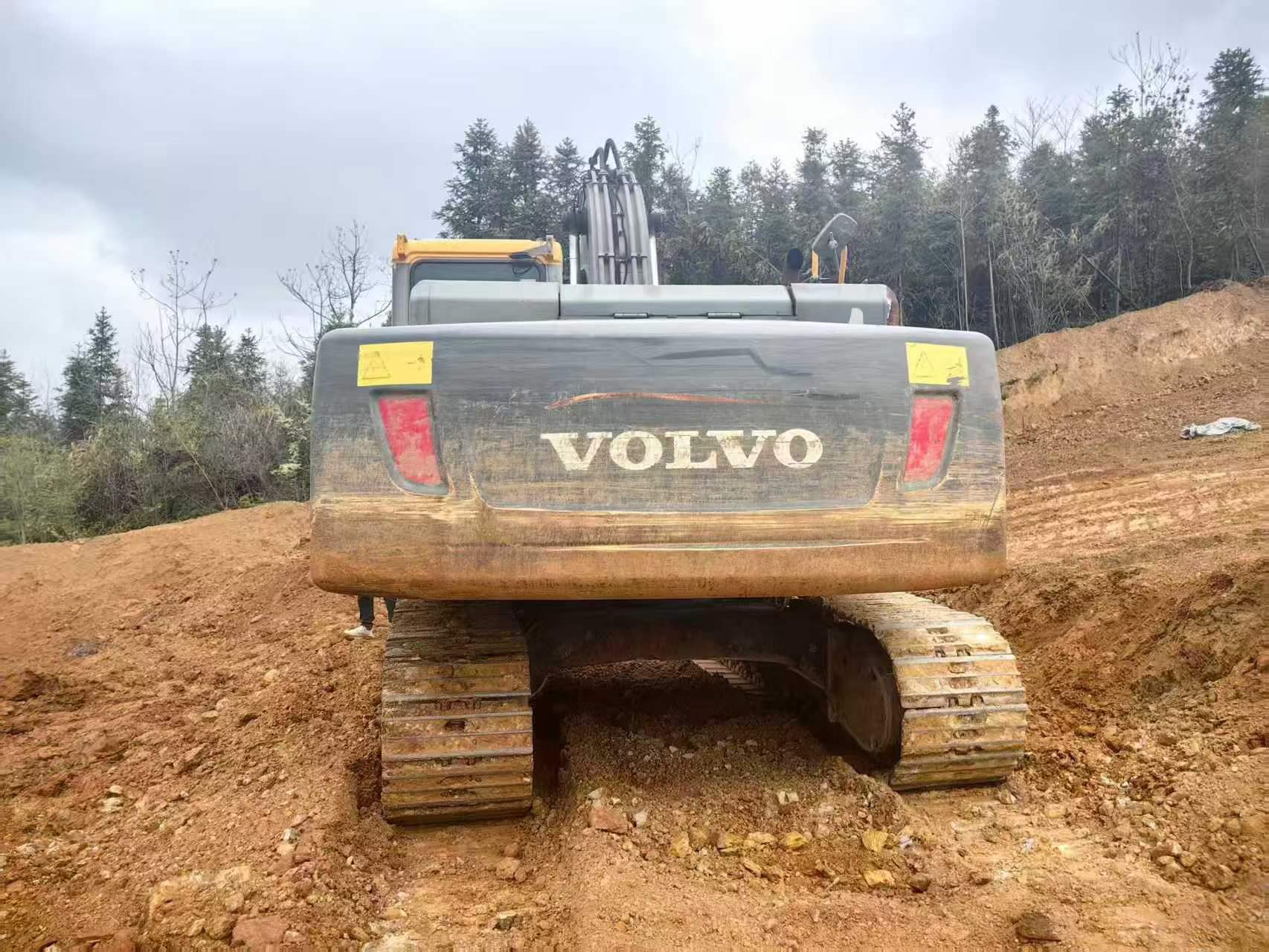 Buy Volvo EC200 Used Excavator / 6