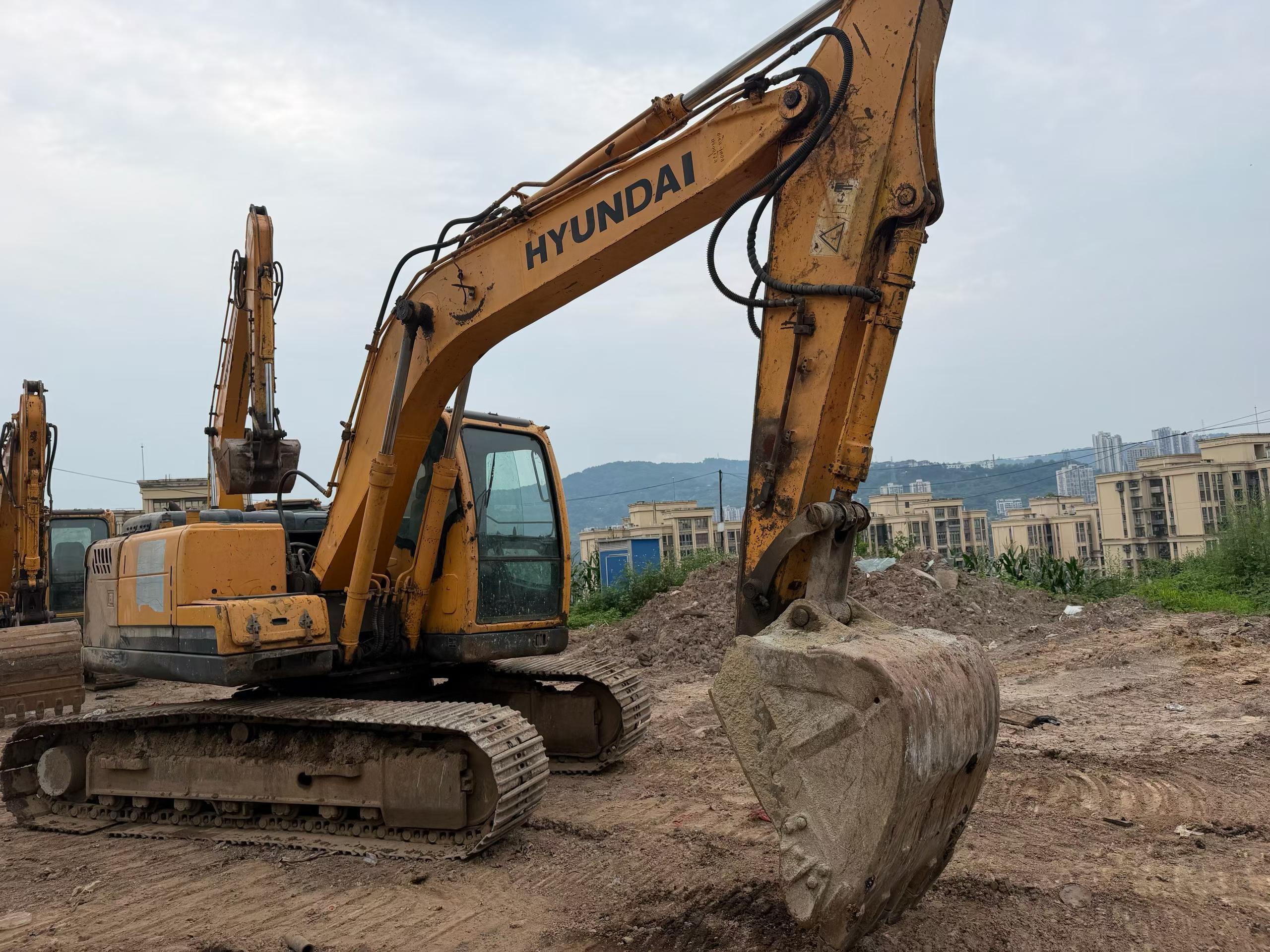 Buy Hyundai R150-7 Used Excavator / 2 Buy Hyundai R150-7 Used Excavator / 2