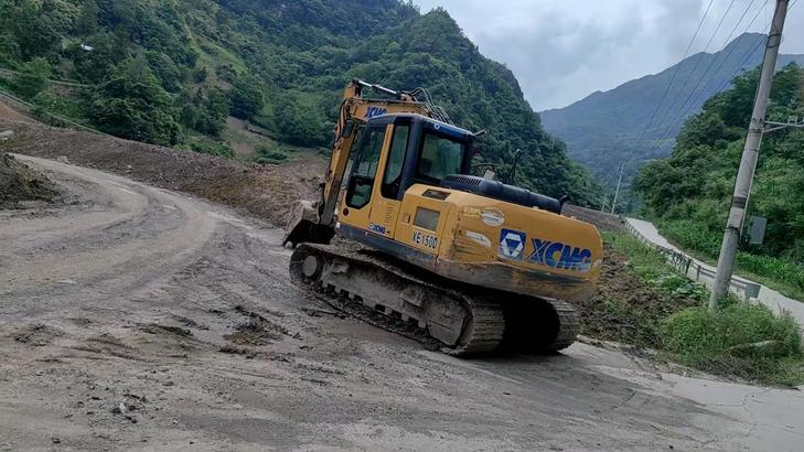 Buy XCMG XE150 Used Excavator / 1