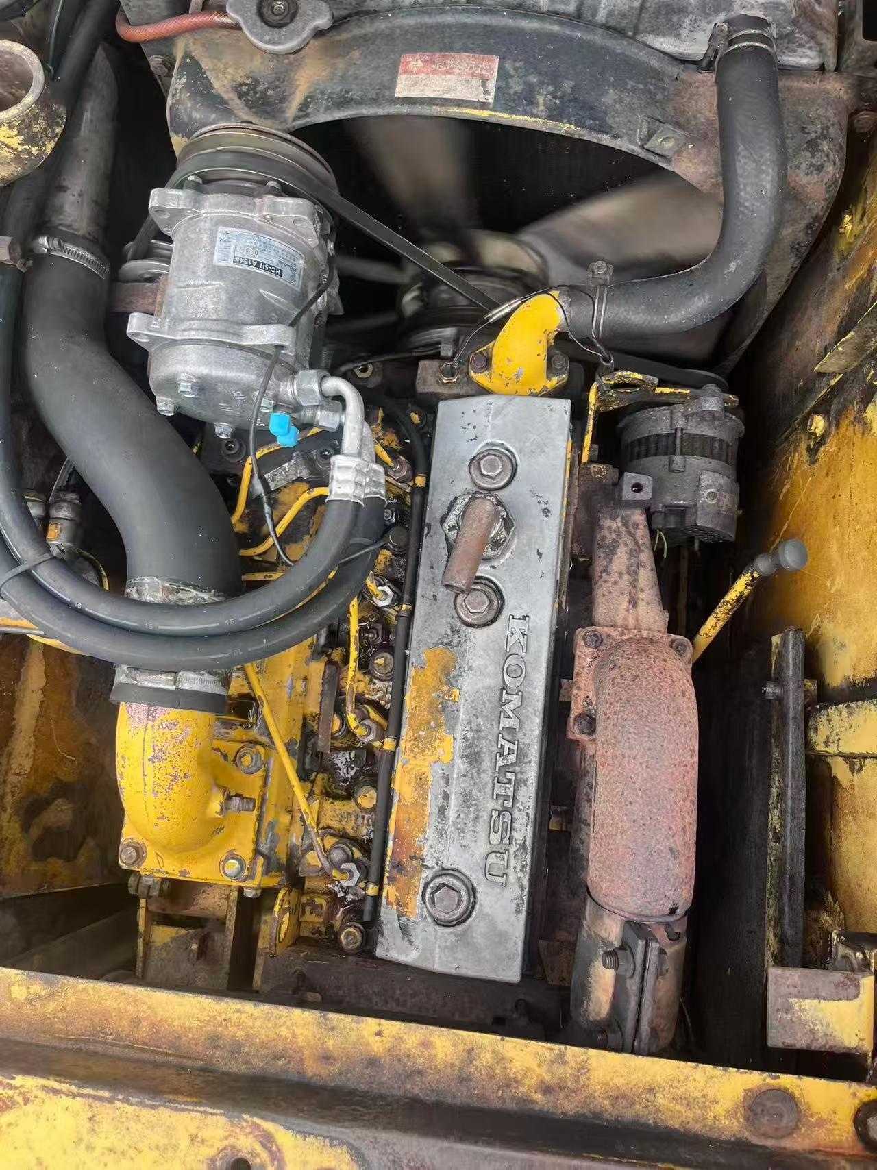 Buy Komatsu PC60-6 Used Excavator / 8