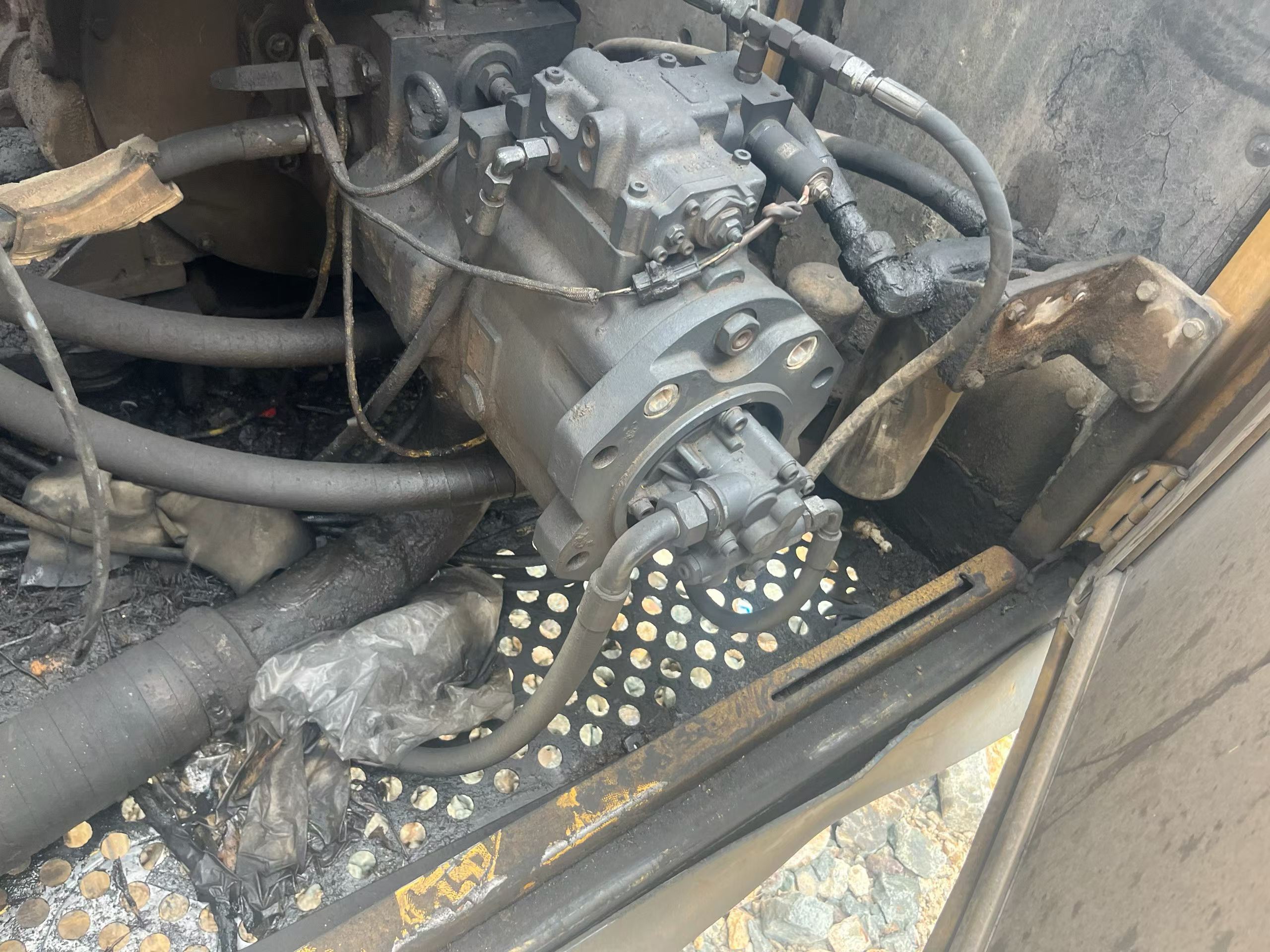 Buy XCMG XE470 Used Excavator / 4