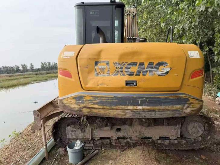 Buy XCMG XE75C Used Excavator / 1