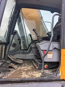 Buy XCMG XE270DK Used Excavator / 4 Buy XCMG XE270DK Used Excavator / 4