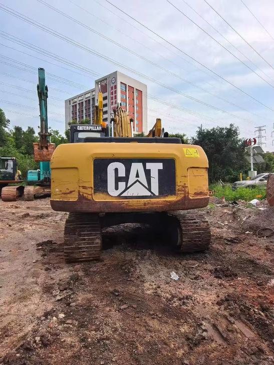 Buy Caterpillar 320D Used Excavator / 1