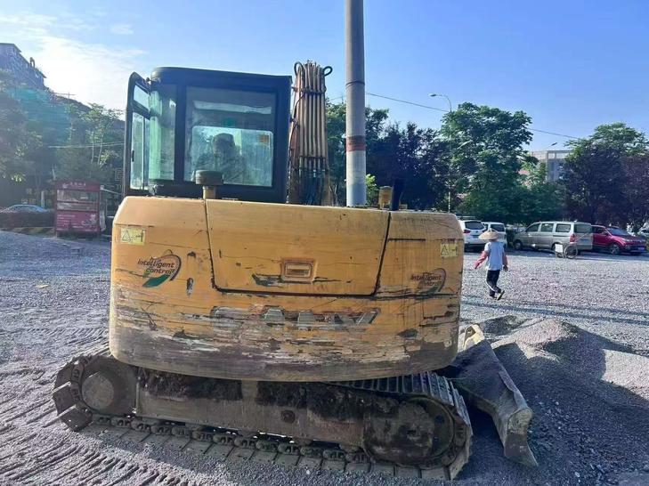 Buy Sany SY75 Used Excavator / 1