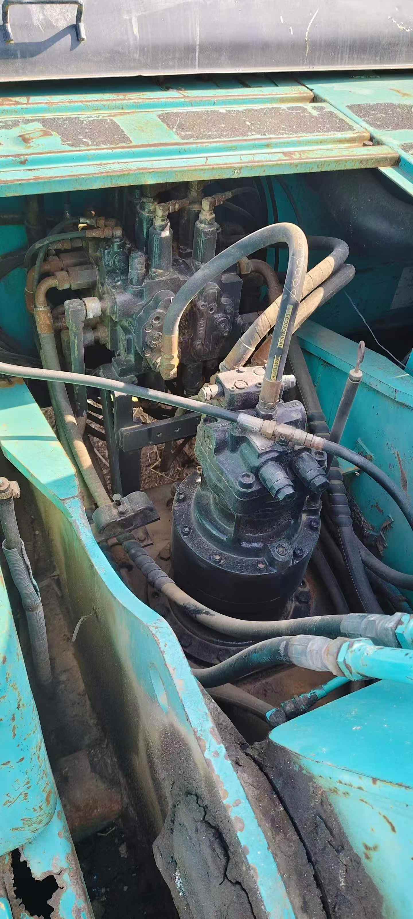 Buy Kobelco SK200-10 Used Excavator / 7