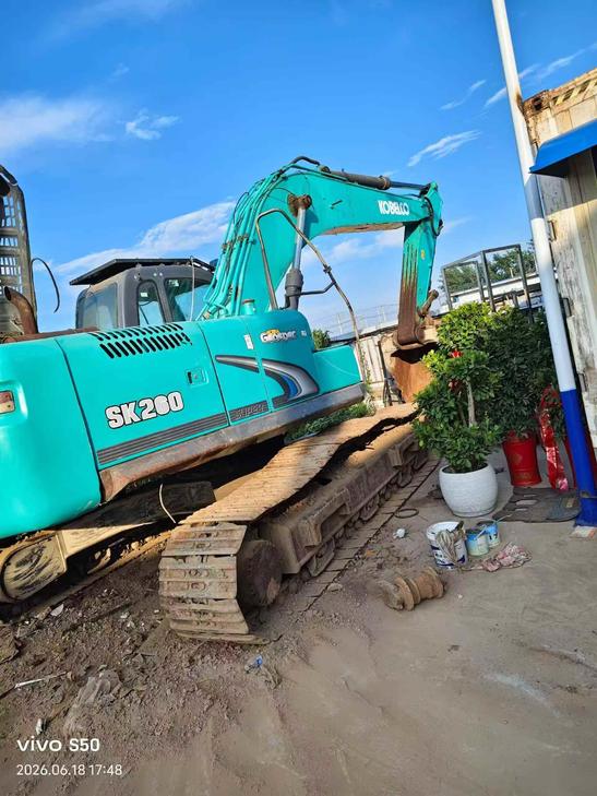 Buy Kobelco SK270D Used Excavator / 1