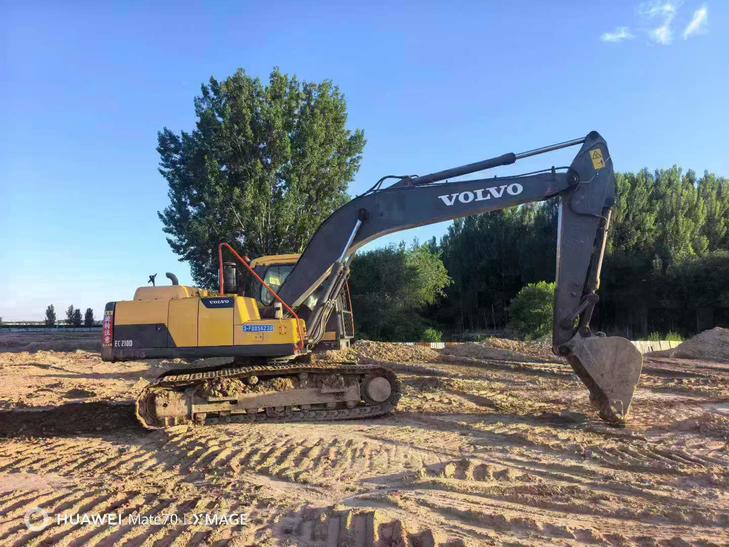 Buy Volvo EC210B Used Excavator / 1