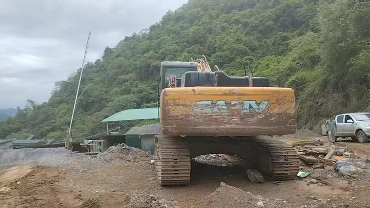 Buy Sany SY215C Used Excavator / 1