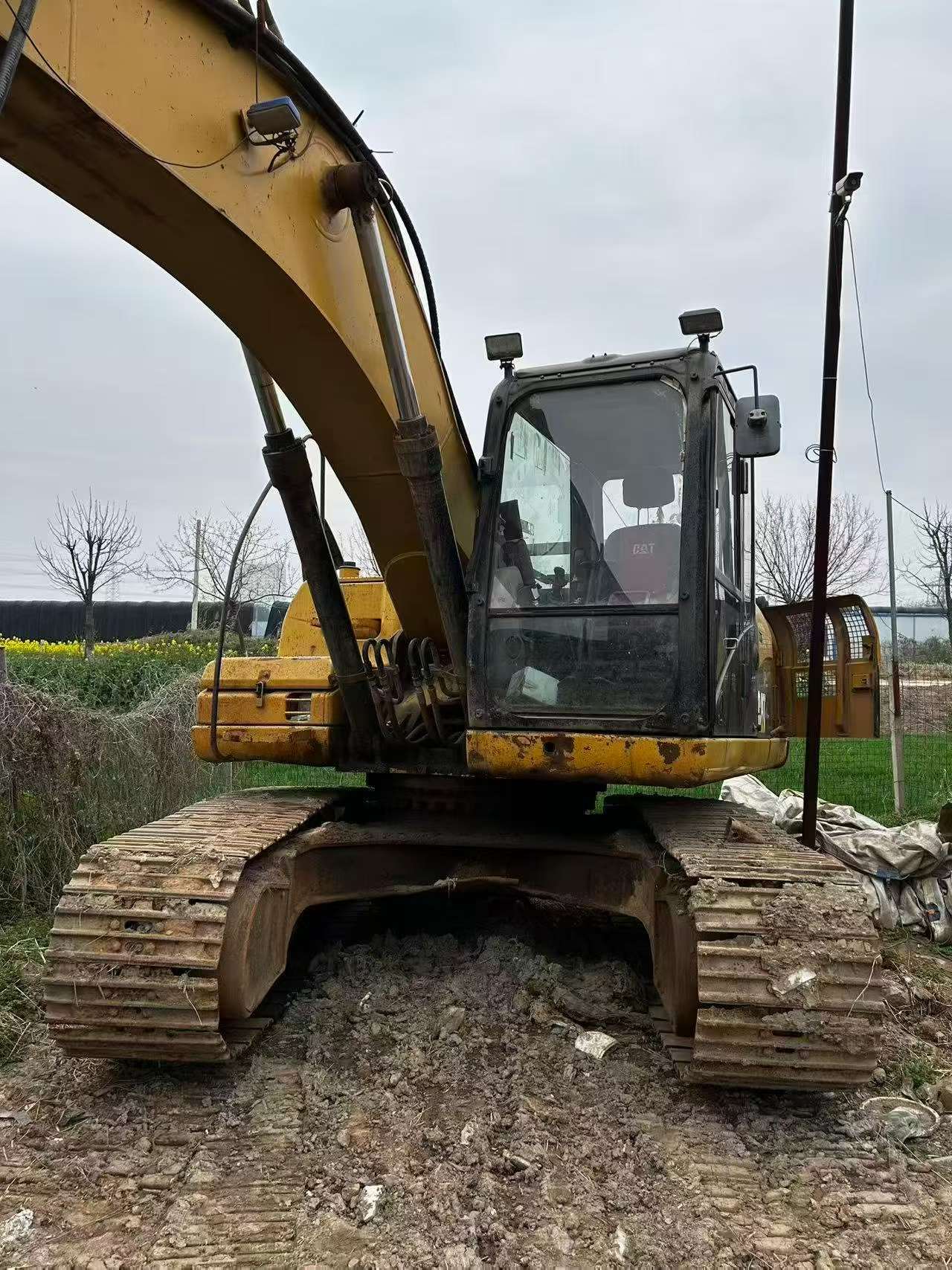 Buy Caterpillar 320A Used Excavator / 3
