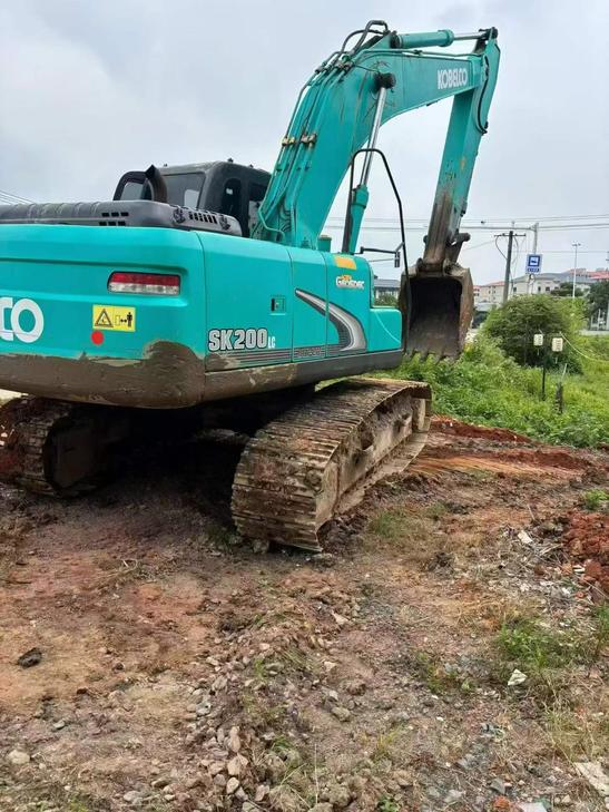 Buy Kobelco SK200 Used Excavator / 1