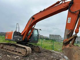 Buy Hitachi EX200-3 Used Excavator / 4 Buy Hitachi EX200-3 Used Excavator / 4