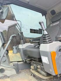 Buy XCMG XE135B Used Excavator / 9 Buy XCMG XE135B Used Excavator / 9