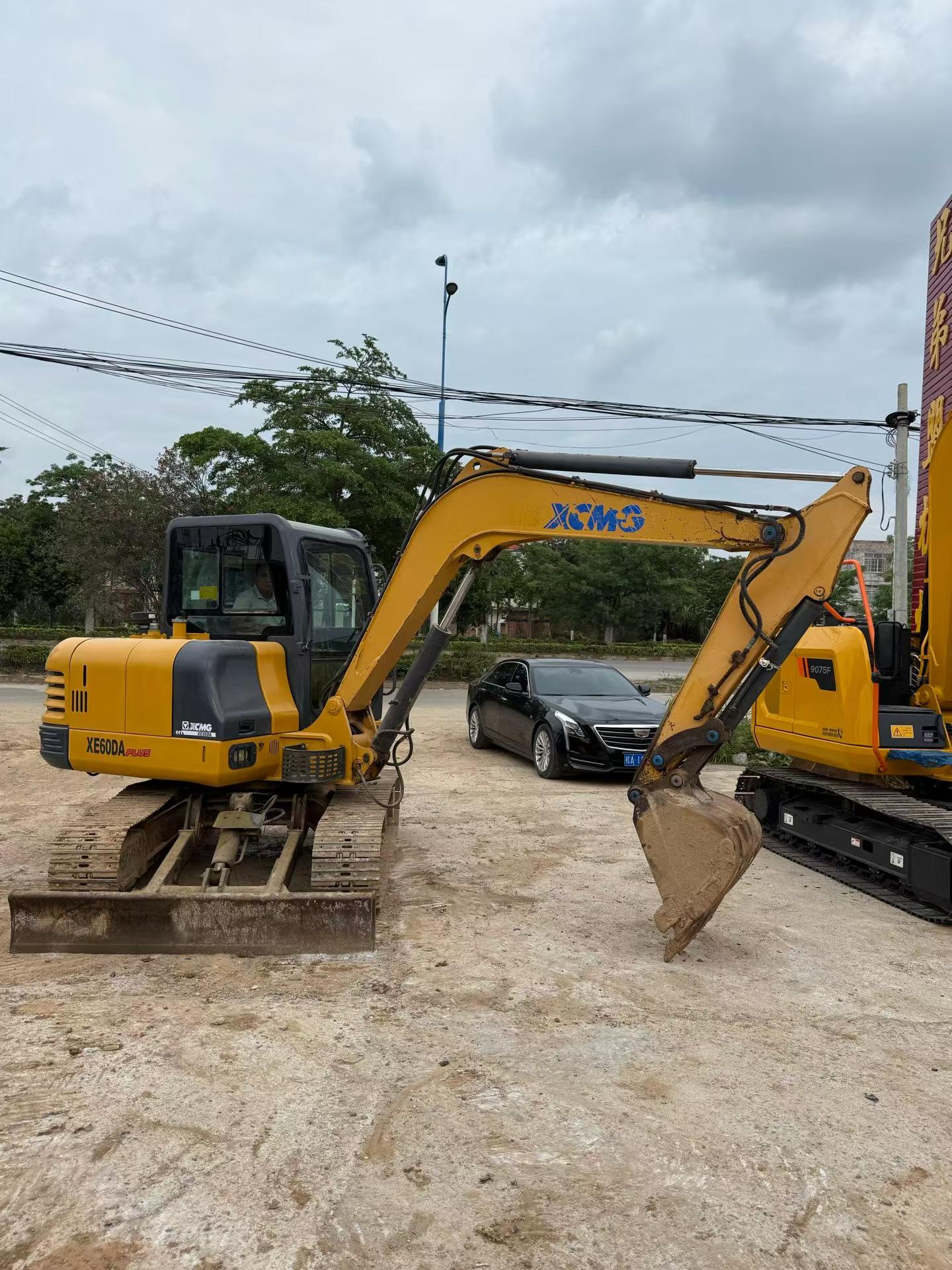 Buy XCMG XE55D Used Excavator / 8