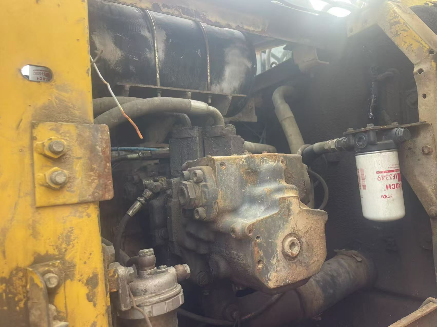 Buy Komatsu PC200-7 Used Excavator / 3