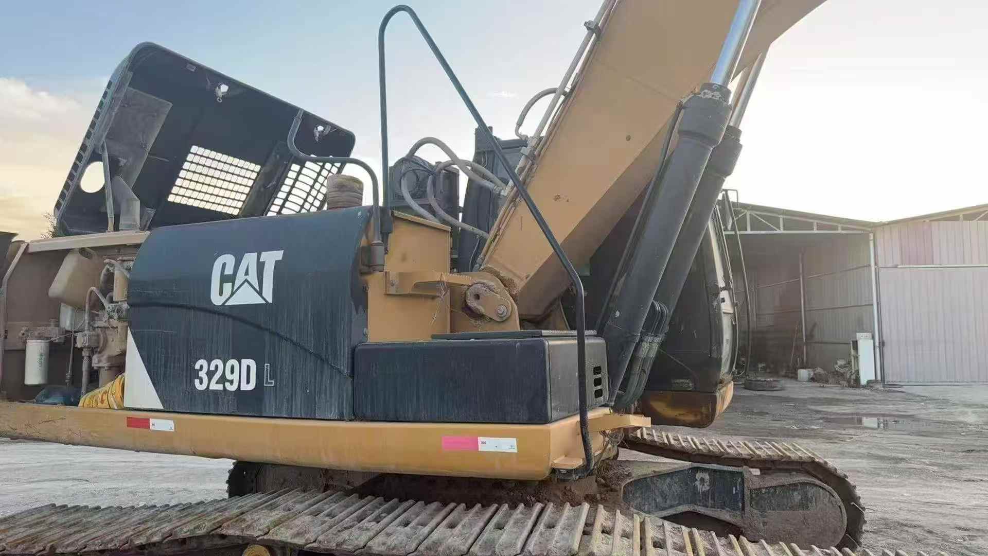 Buy Caterpillar 326DL Used Excavator / 2