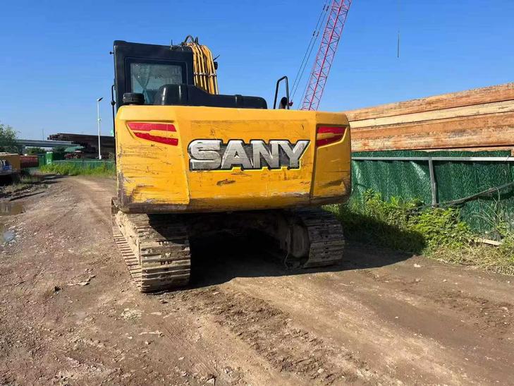 Buy Sany SY135 Used Excavator / 1