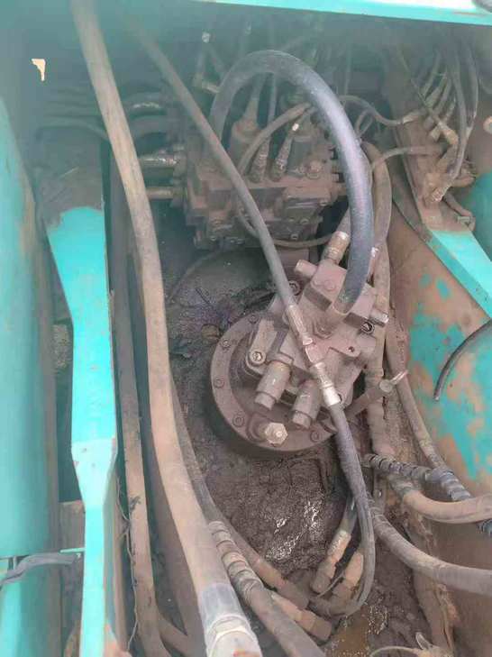 Buy Kobelco SK210 Used Excavator / 1