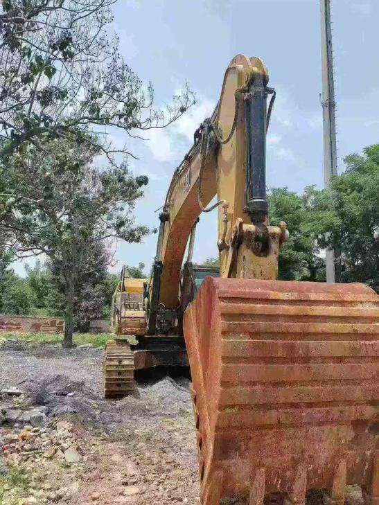 Buy Caterpillar 349E Used Excavator / 1