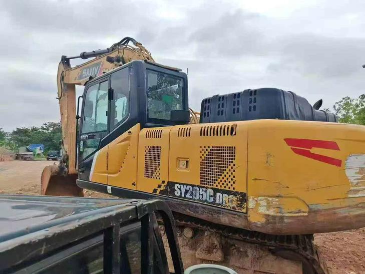Buy Sany SY205C Used Excavator / 1