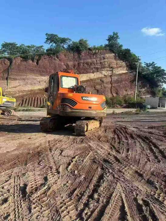 Buy Doosan DX75-10 Used Excavator / 1