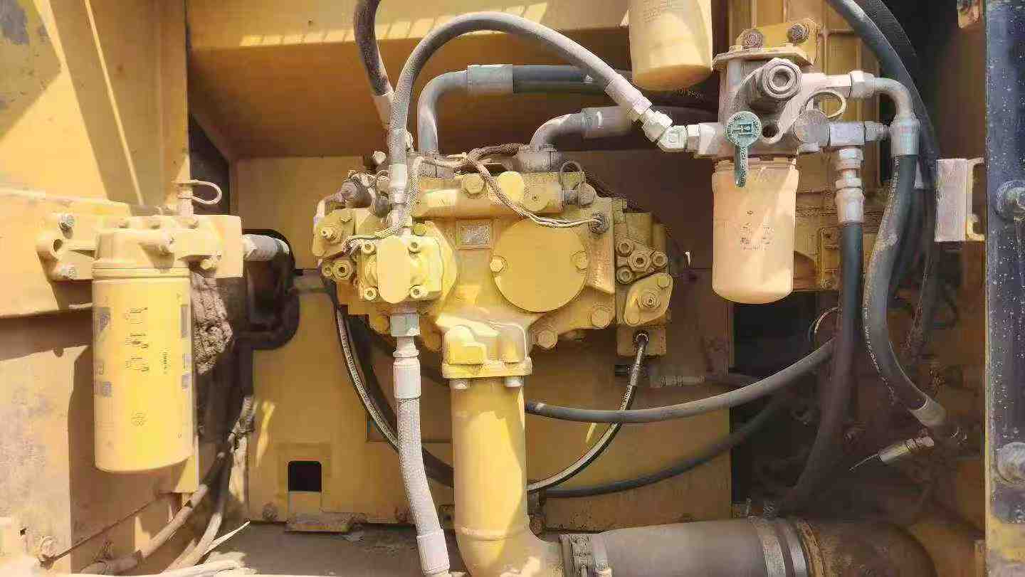 Buy Caterpillar 329D Used Excavator / 6