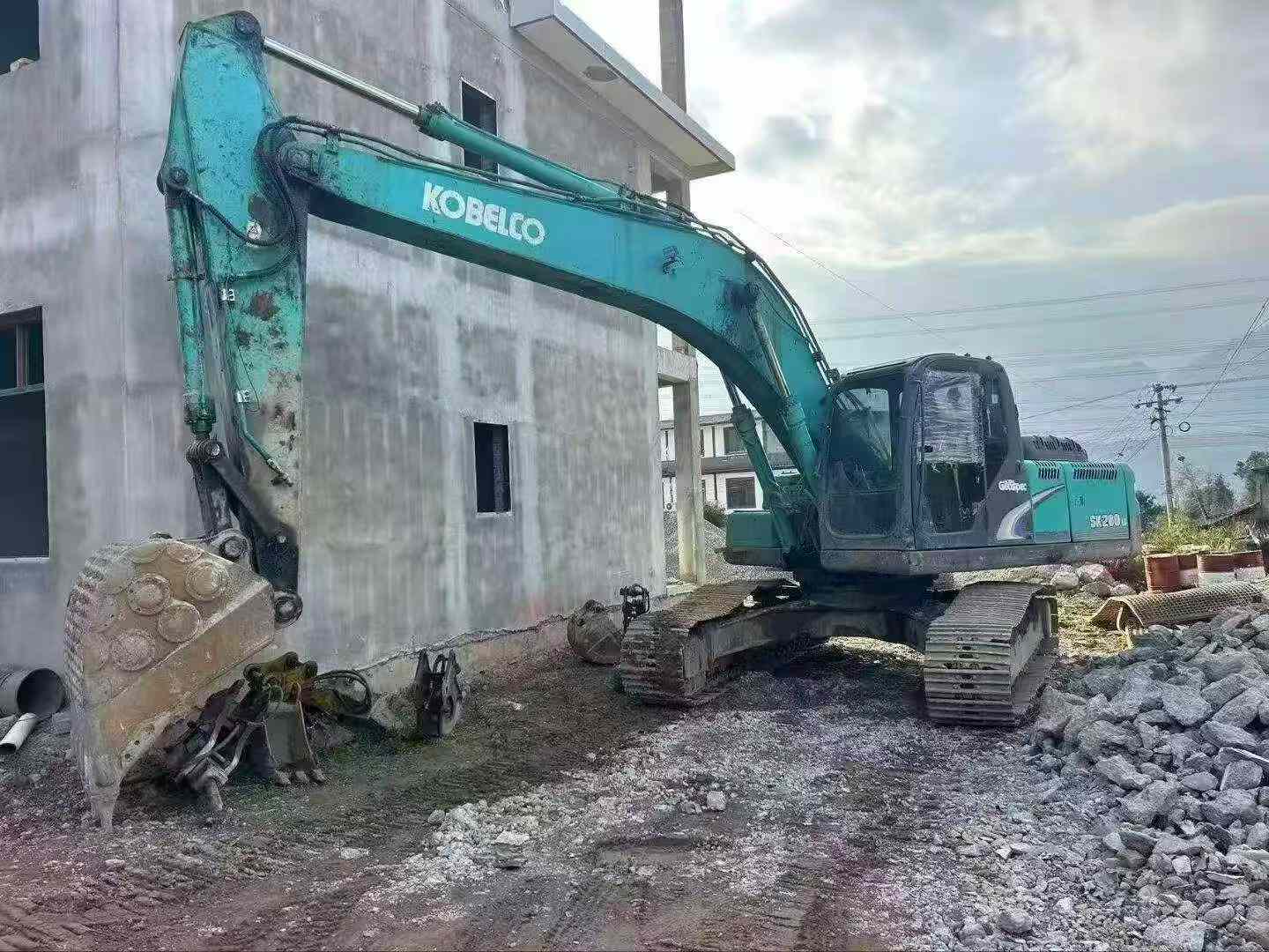 Buy Kobelco SK260 Used Excavator / 3