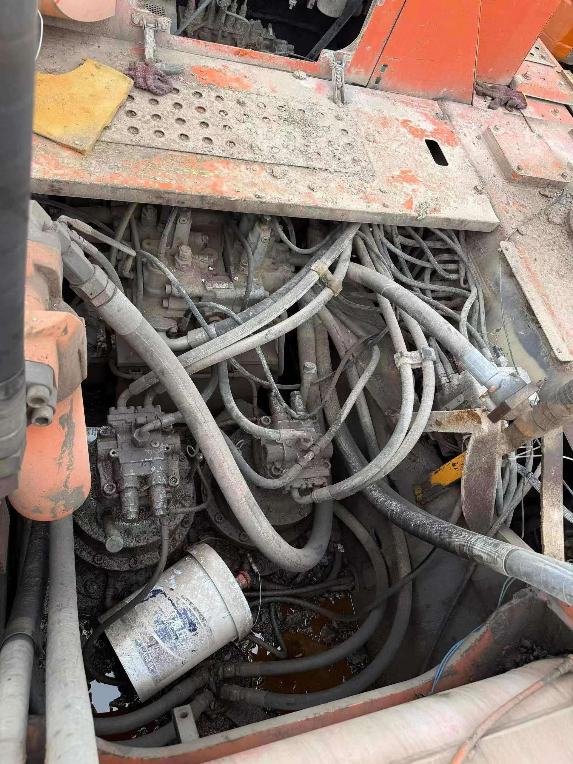 Buy Hitachi ZX650LC-3 Used Excavator / 4