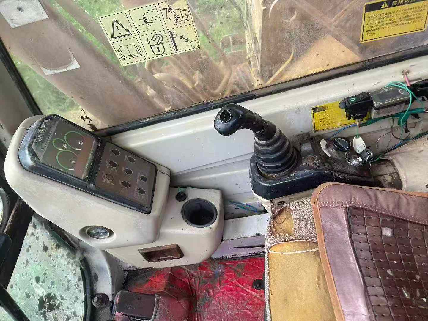 Buy Caterpillar 320V2 Used Excavator / 7