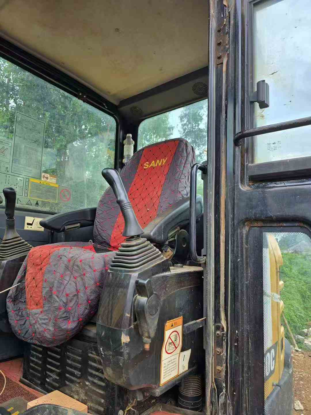 Buy Sany SY60 Used Excavator / 6