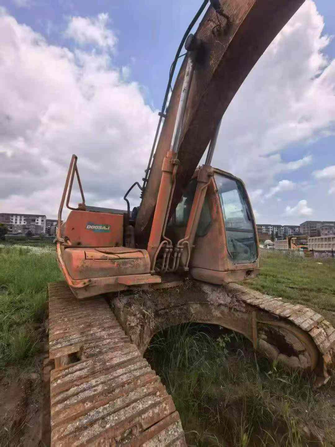 Buy Doosan DH225-9 Used Excavator / 2