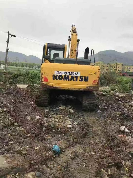 Buy Komatsu PC130-8 Used Excavator / 1
