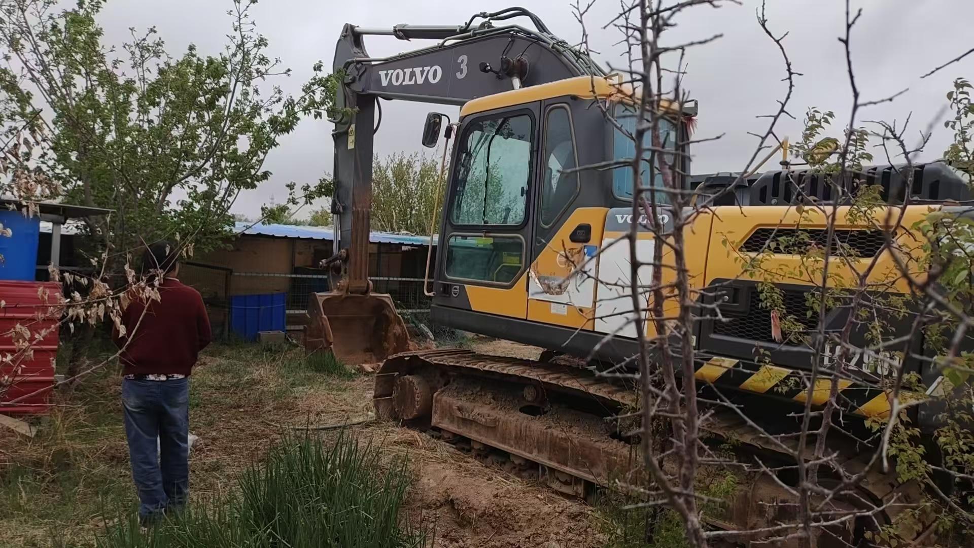 Buy Volvo EC210B Used Excavator / 2