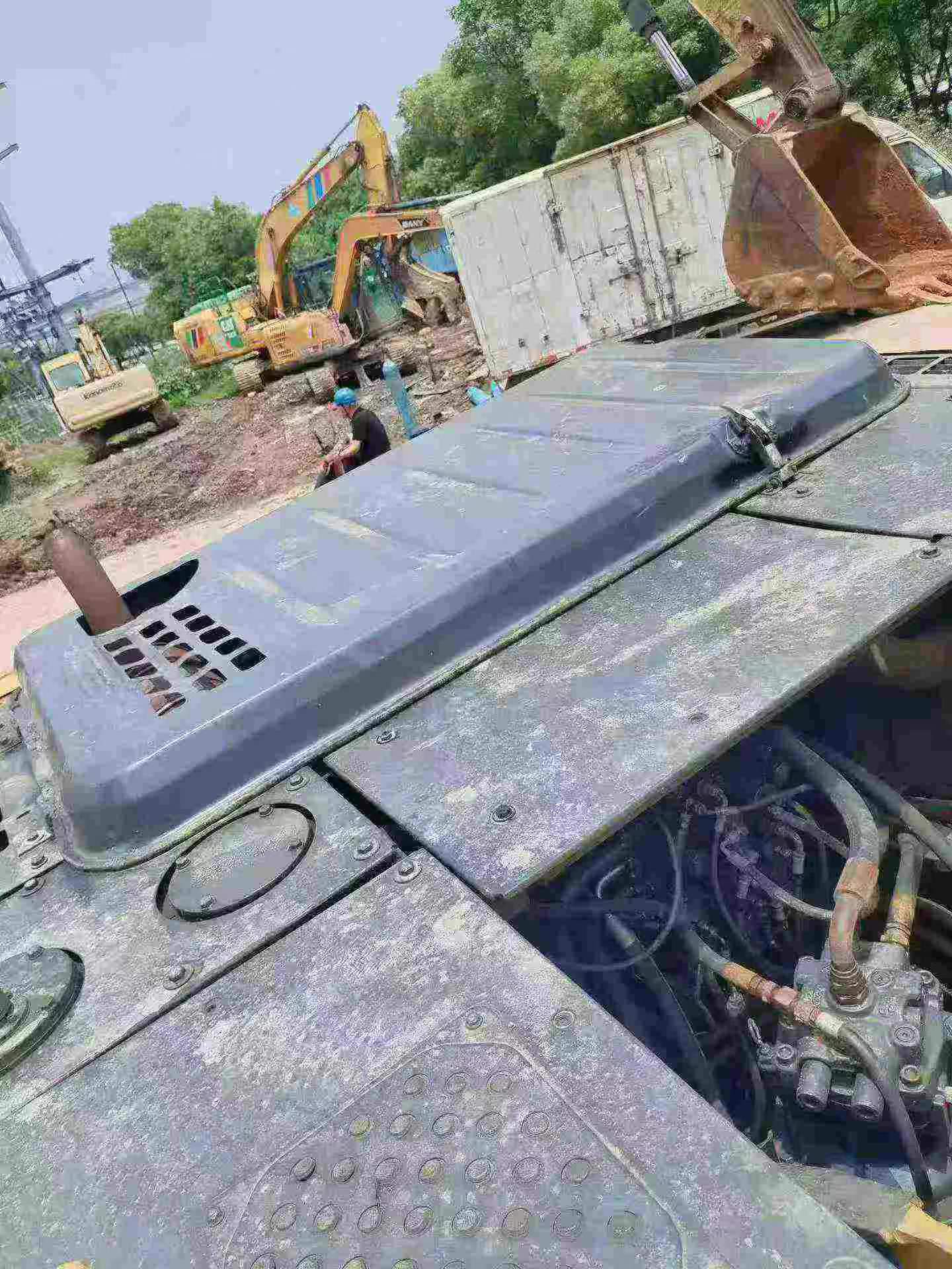 Buy Sumitomo SH200A5 Used Excavator / 8