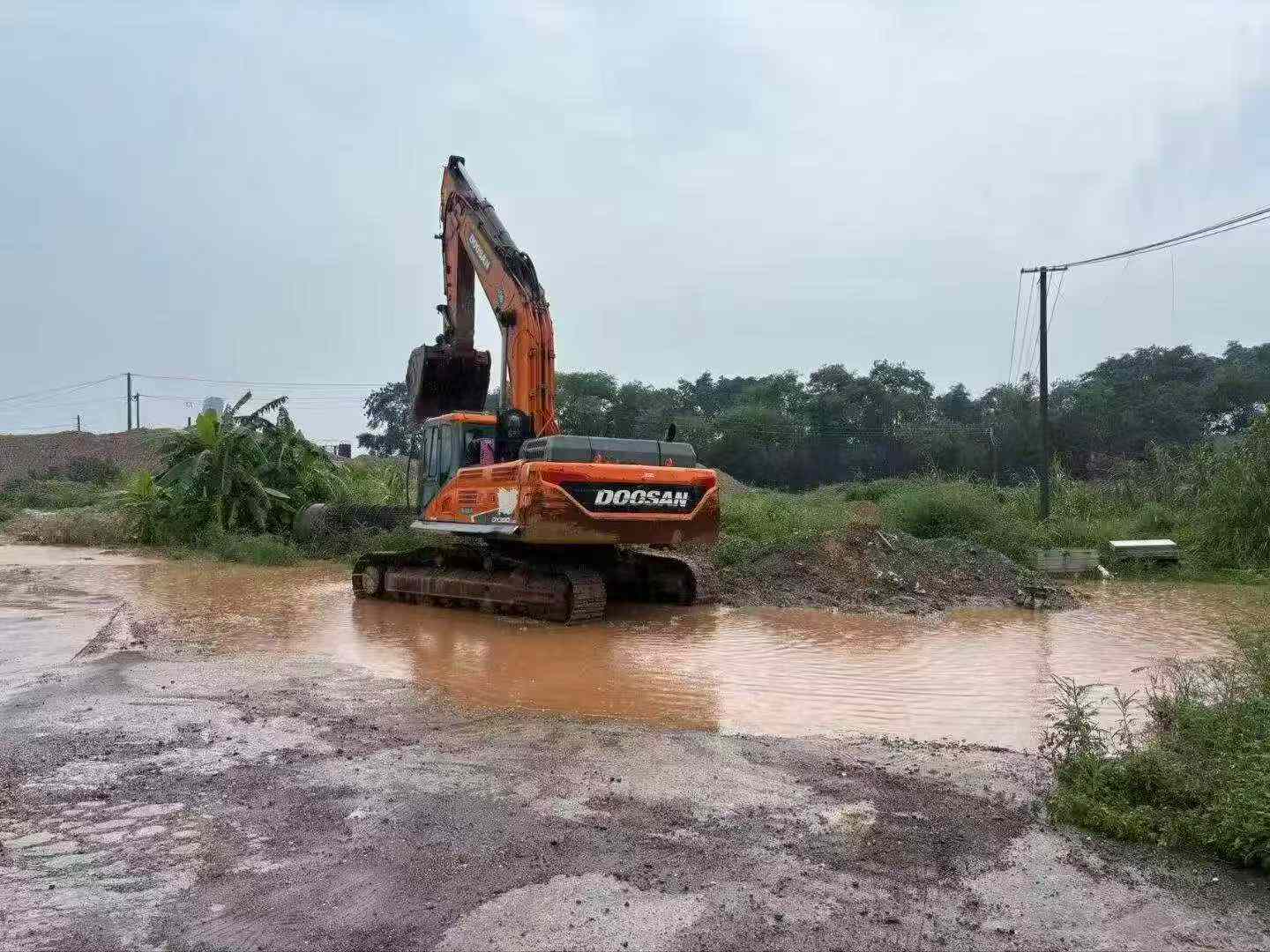 Buy Doosan DX380LC-5 Used Excavator / 4