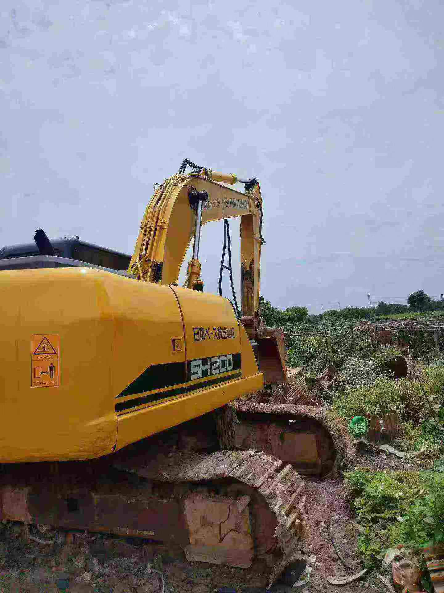 Buy Sumitomo SH200A5 Used Excavator / 2