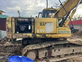 Buy Komatsu PC200-7 Used Excavator / 2 Buy Komatsu PC200-7 Used Excavator / 2