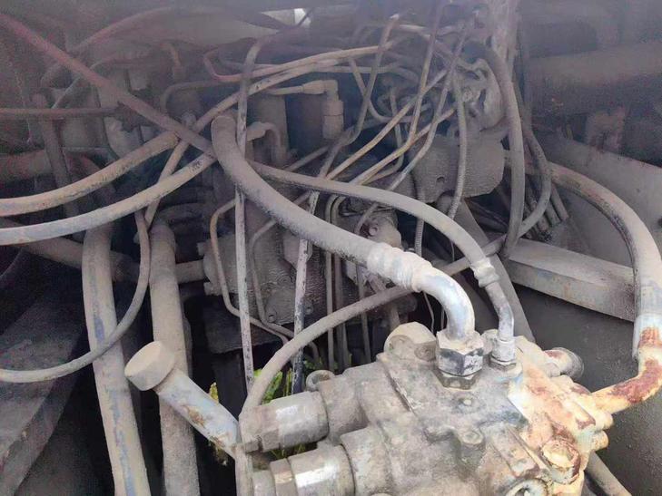 Buy Hitachi EX230-6 Used Excavator / 1