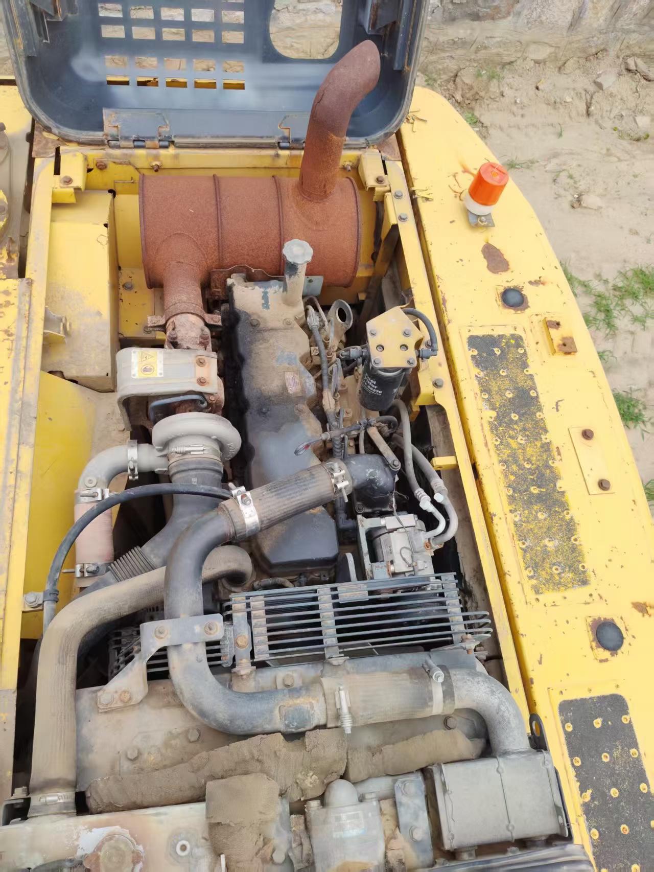 Buy Komatsu PC200-8 Used Excavator / 2