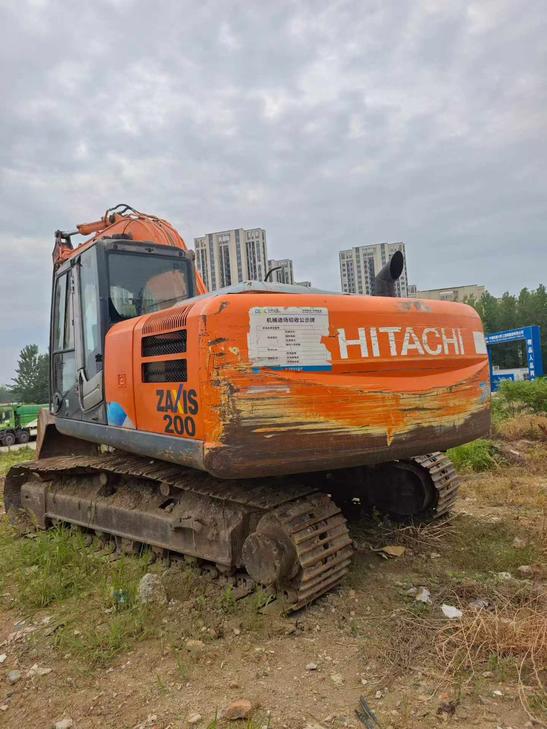 Buy Hitachi EX200 Used Excavator / 1