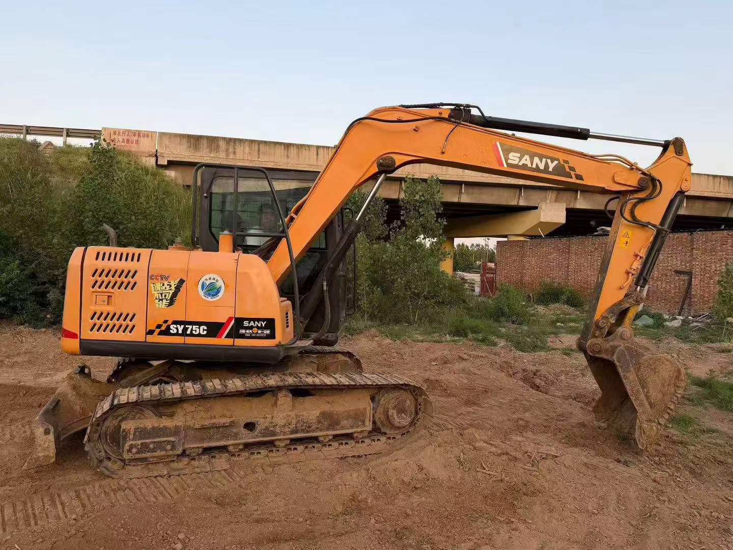 Buy Sany SY75 Used Excavator / 8